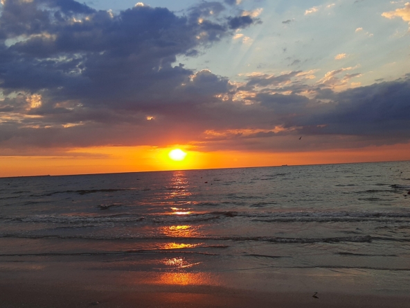 Apartament superb de vânzare în Alezzi Beach Resort