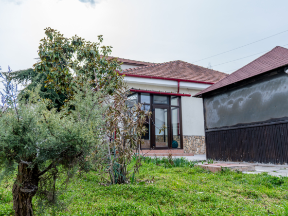 Proprietate în Năvodari | 800 mp teren | Spațiu comercial cu chiriaș + locuință